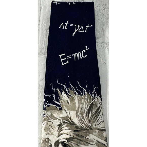 Albert Einstein W.B. Novelty Necktie Smoking a Pipe Ivory Navy Blue Beige - Picture 2 of 5